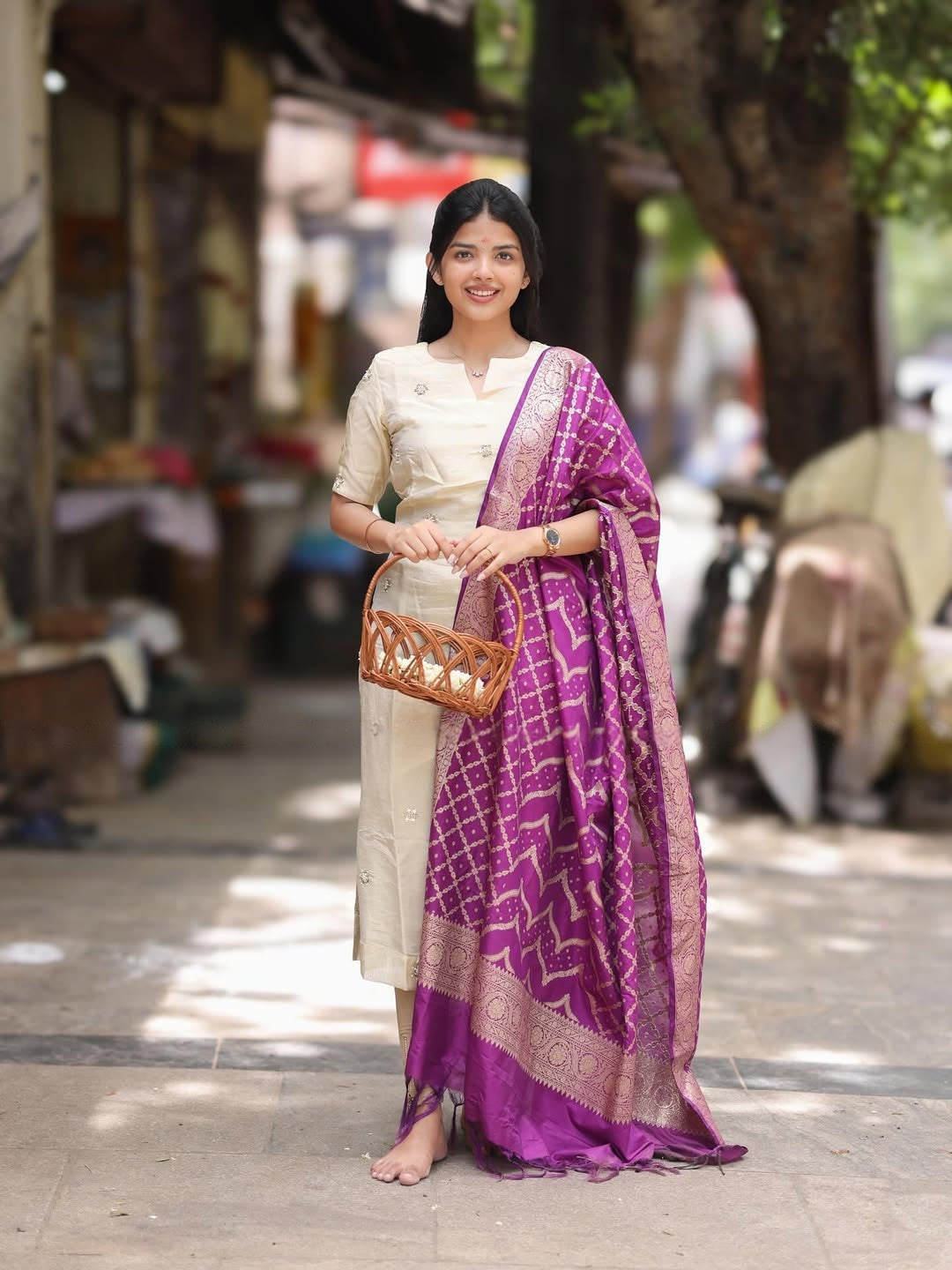 Shrungar Our Tissue Handwork Kurti And Banaras Silk Shawl Set