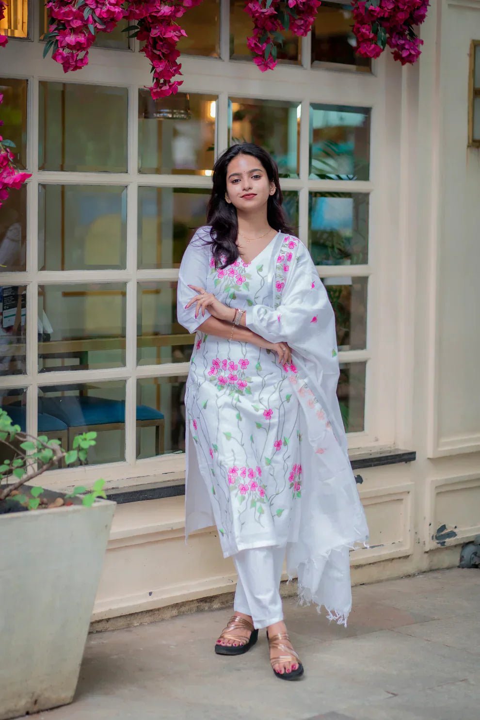 Grace in Every Thread – This white cotton kurta set