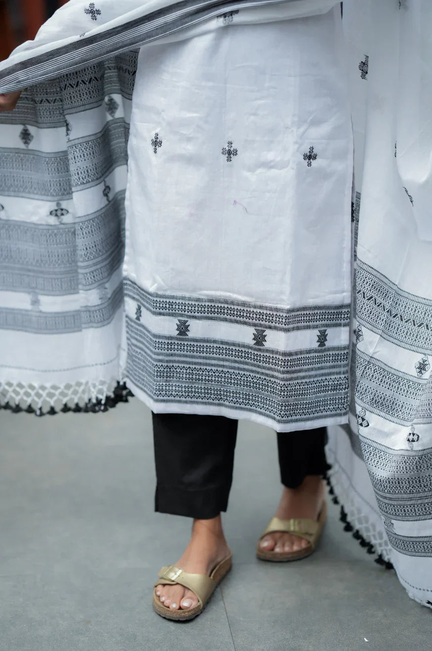 Sara Pure Linen Suit