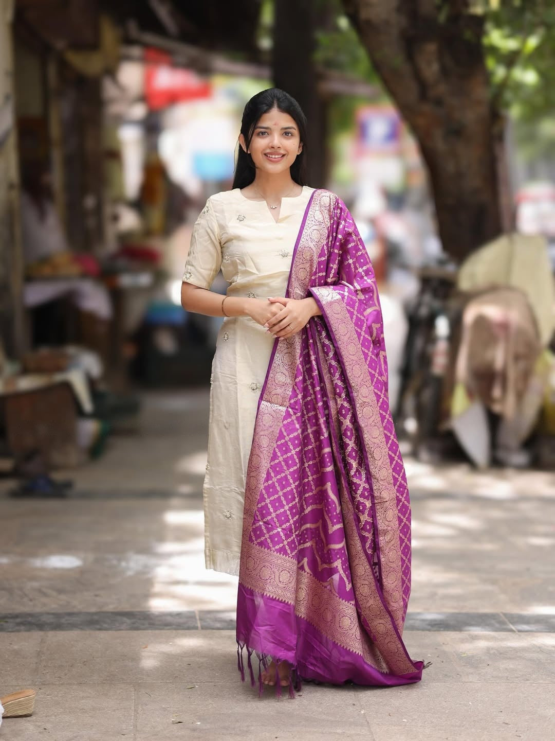 Shrungar Our Tissue Handwork Kurti And Banaras Silk Shawl Set