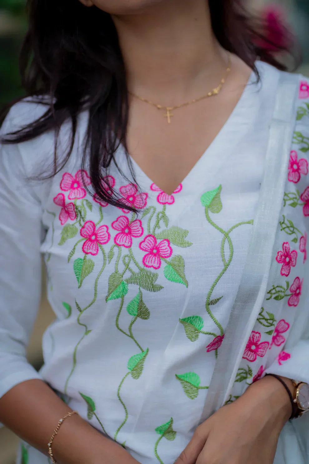 Grace in Every Thread – This white cotton kurta set